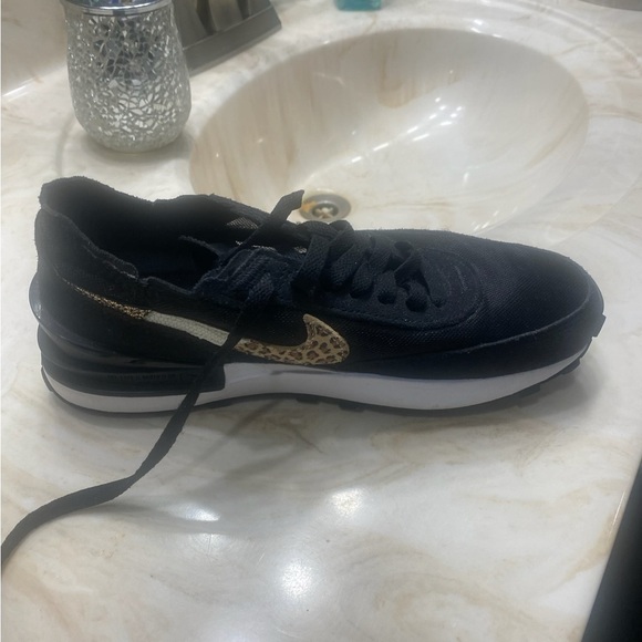 Nike Black and Leopard Print Women's Athletic Shoes - Picture 3 of 5